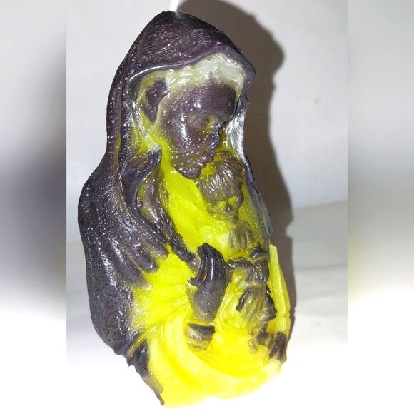 Hand crafted limited edition "Mother& child" candle - Picture 4 of 7